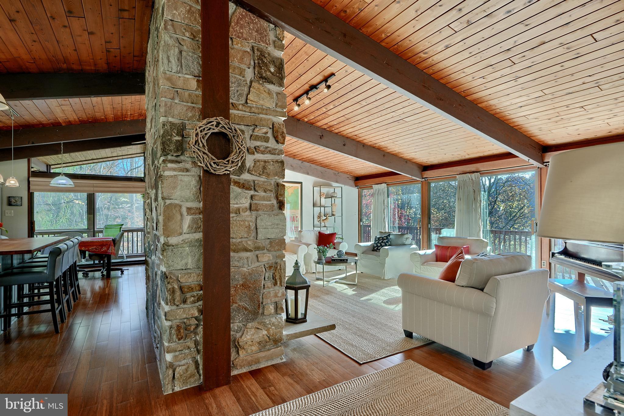 4 Beechmere Ln