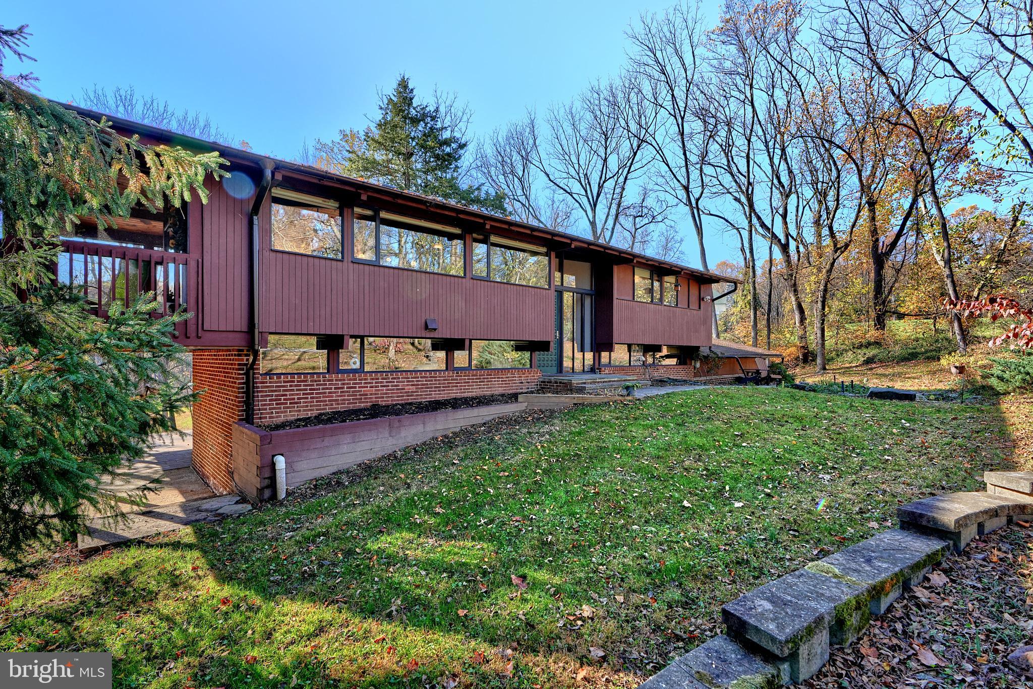4 Beechmere Ln