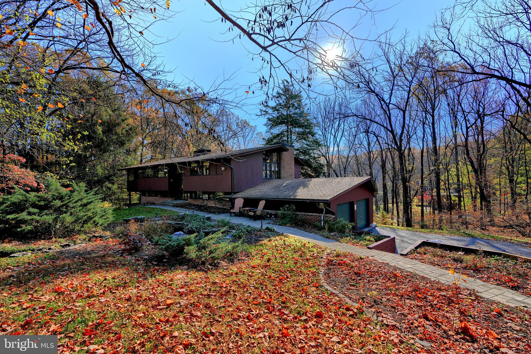 4 Beechmere Ln