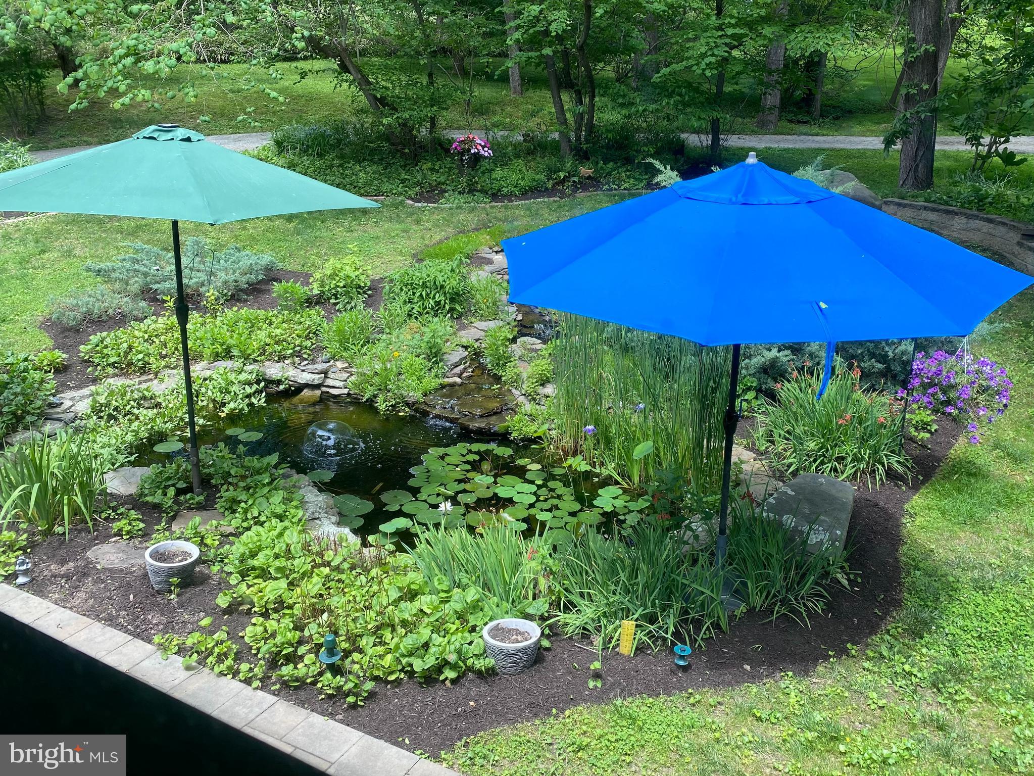 4 Beechmere Ln