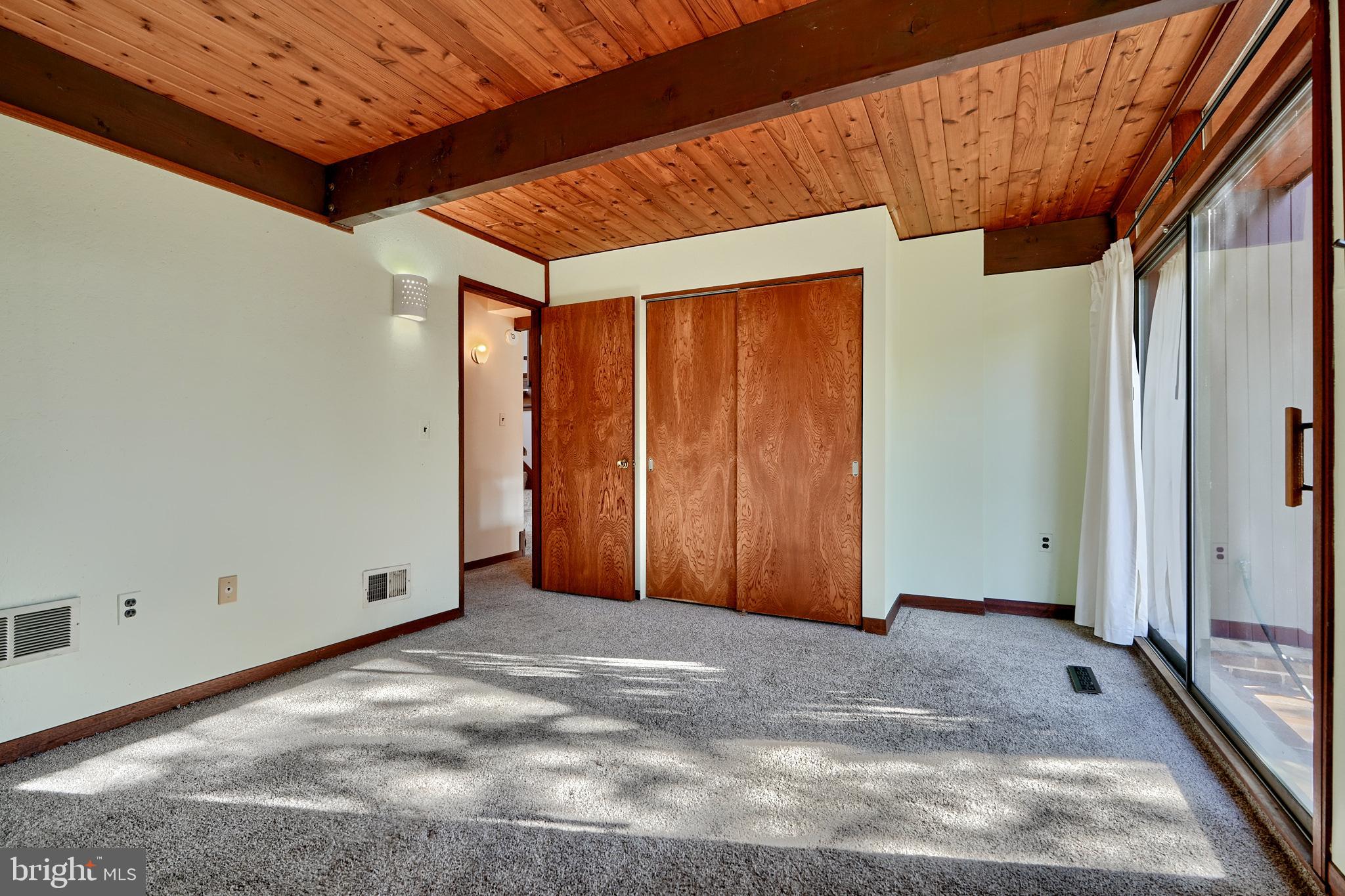 4 Beechmere Ln