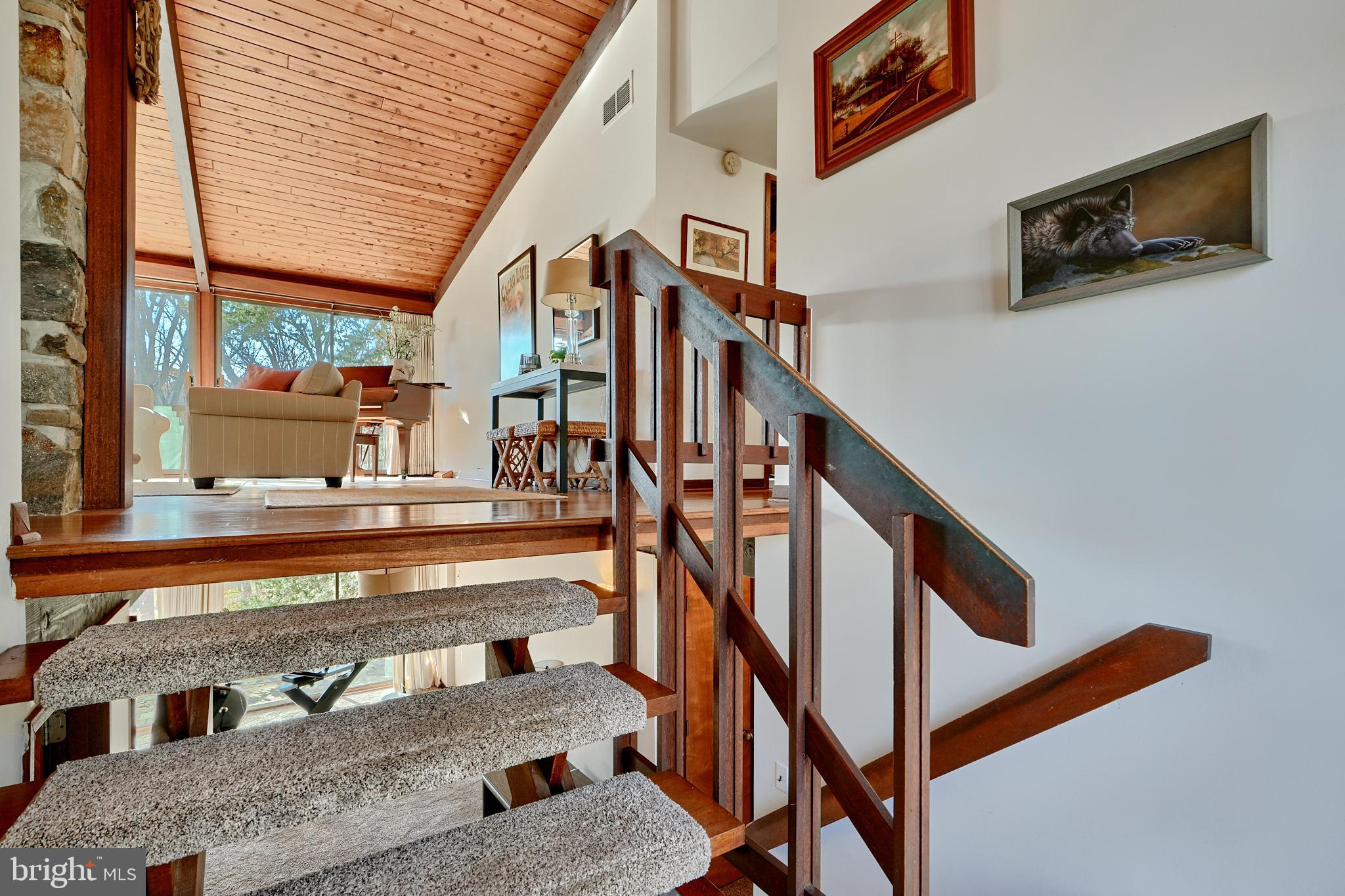 4 Beechmere Ln