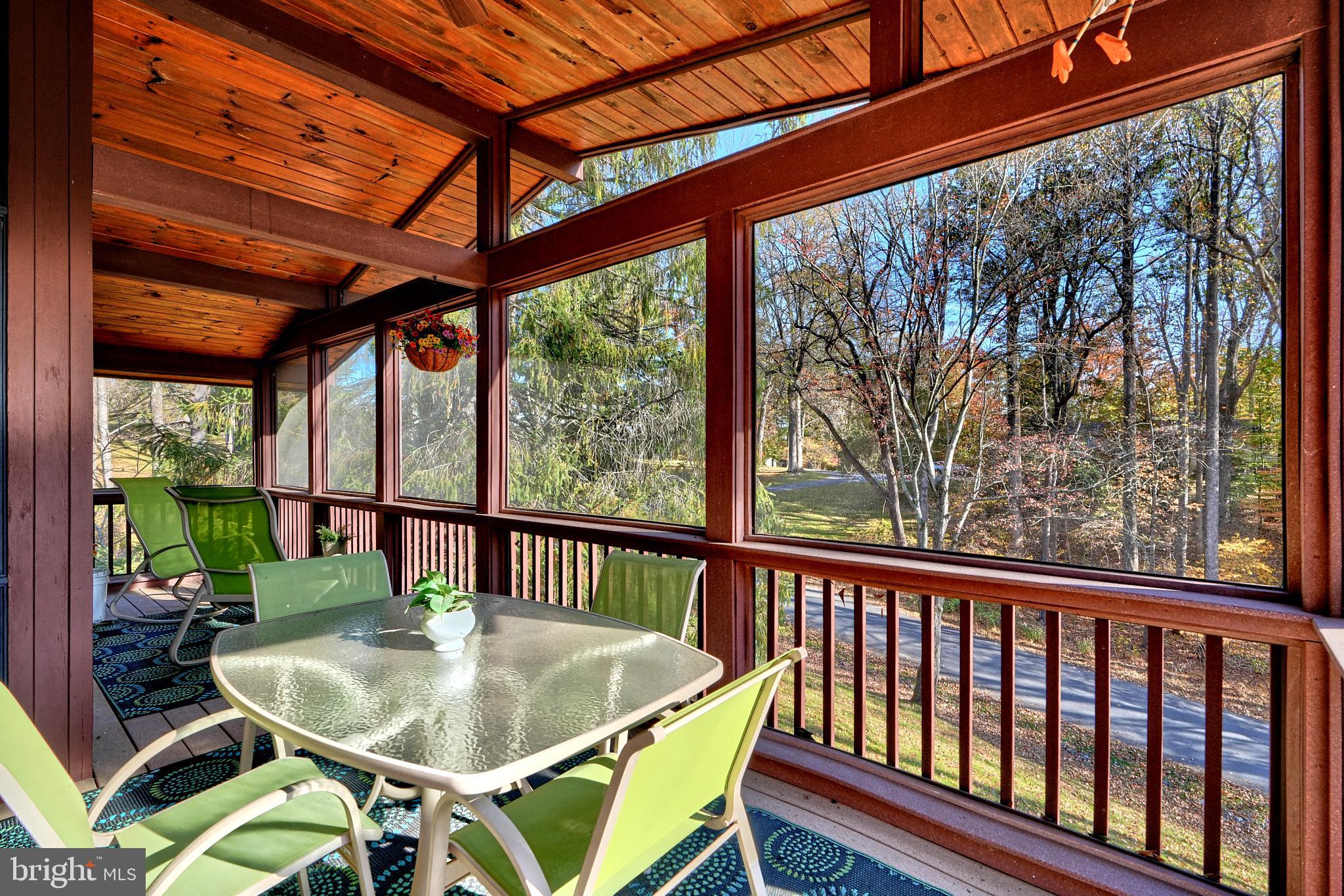 4 Beechmere Ln