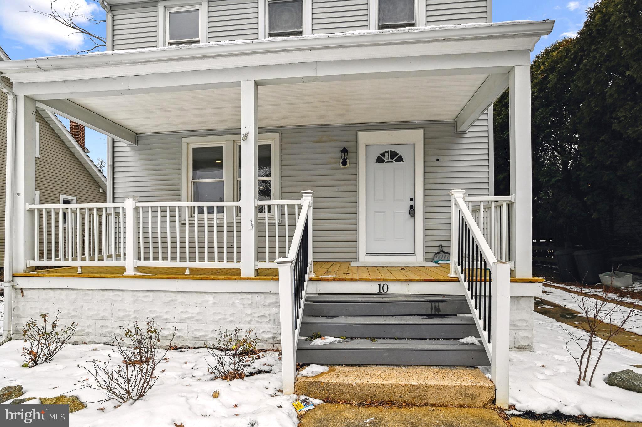 10 Hillside Rd