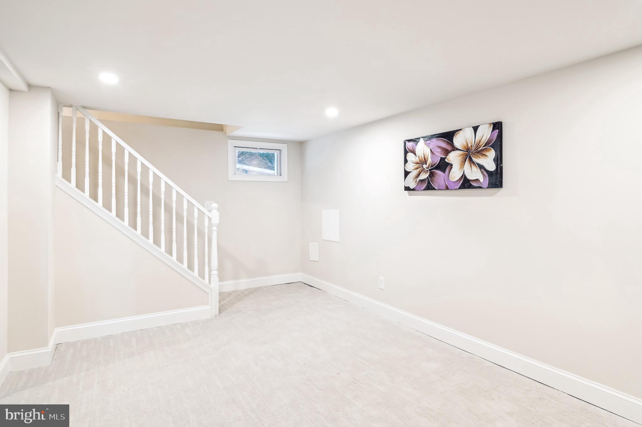 10 Hillside Rd