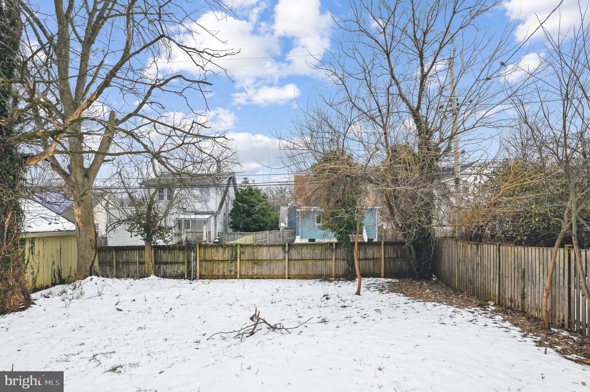 10 Hillside Rd