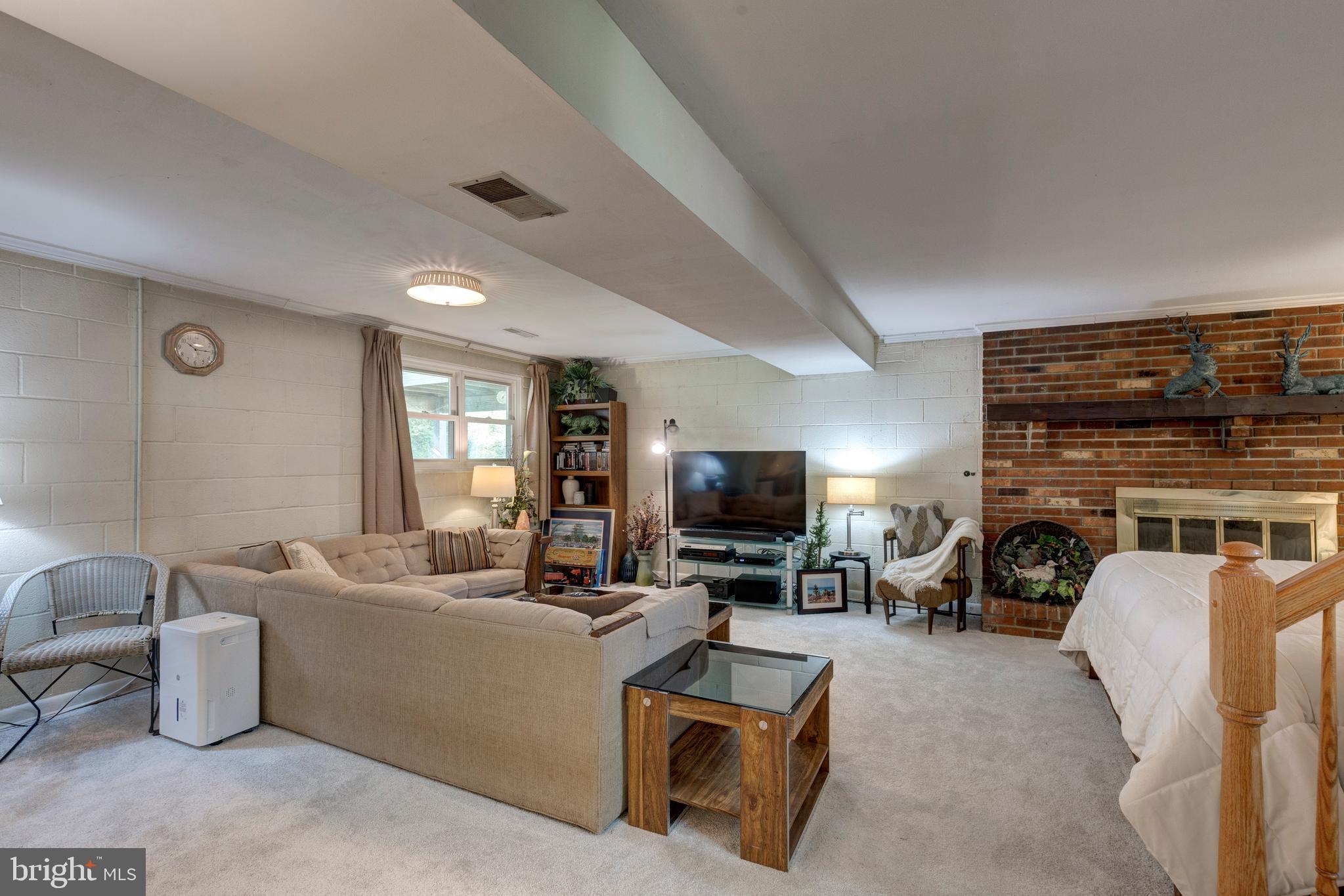 1111 Courtland Dr