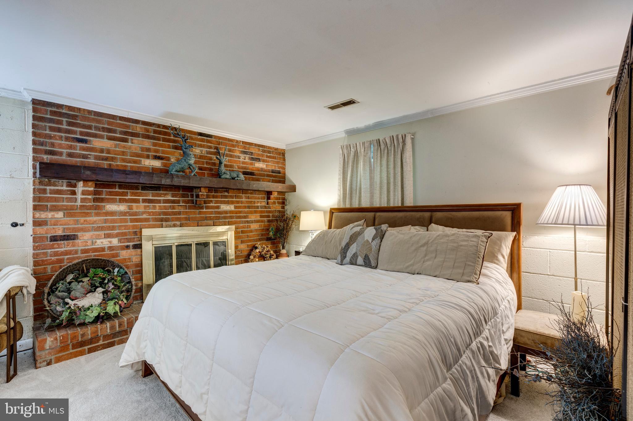1111 Courtland Dr
