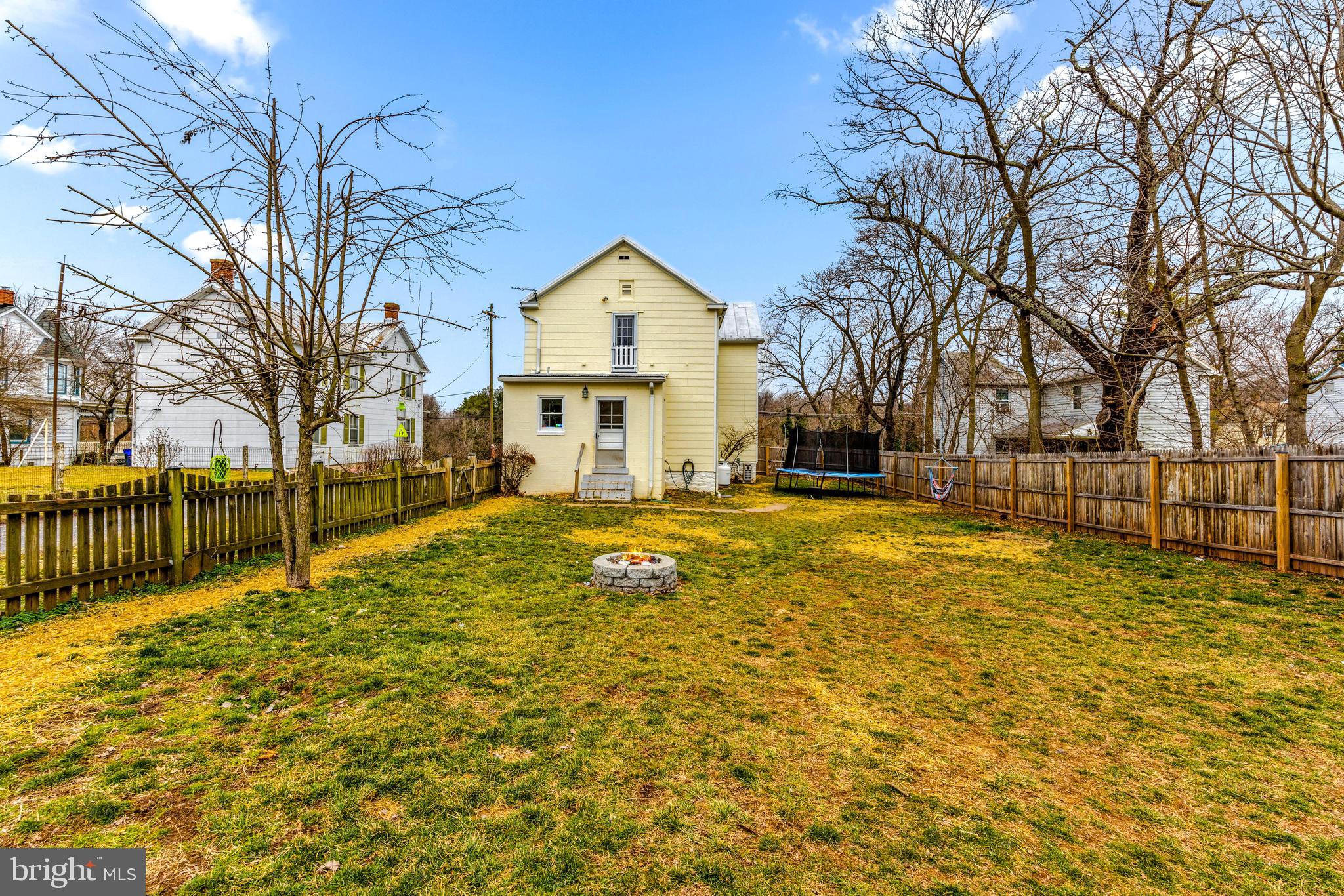 5148 Doubs Rd
