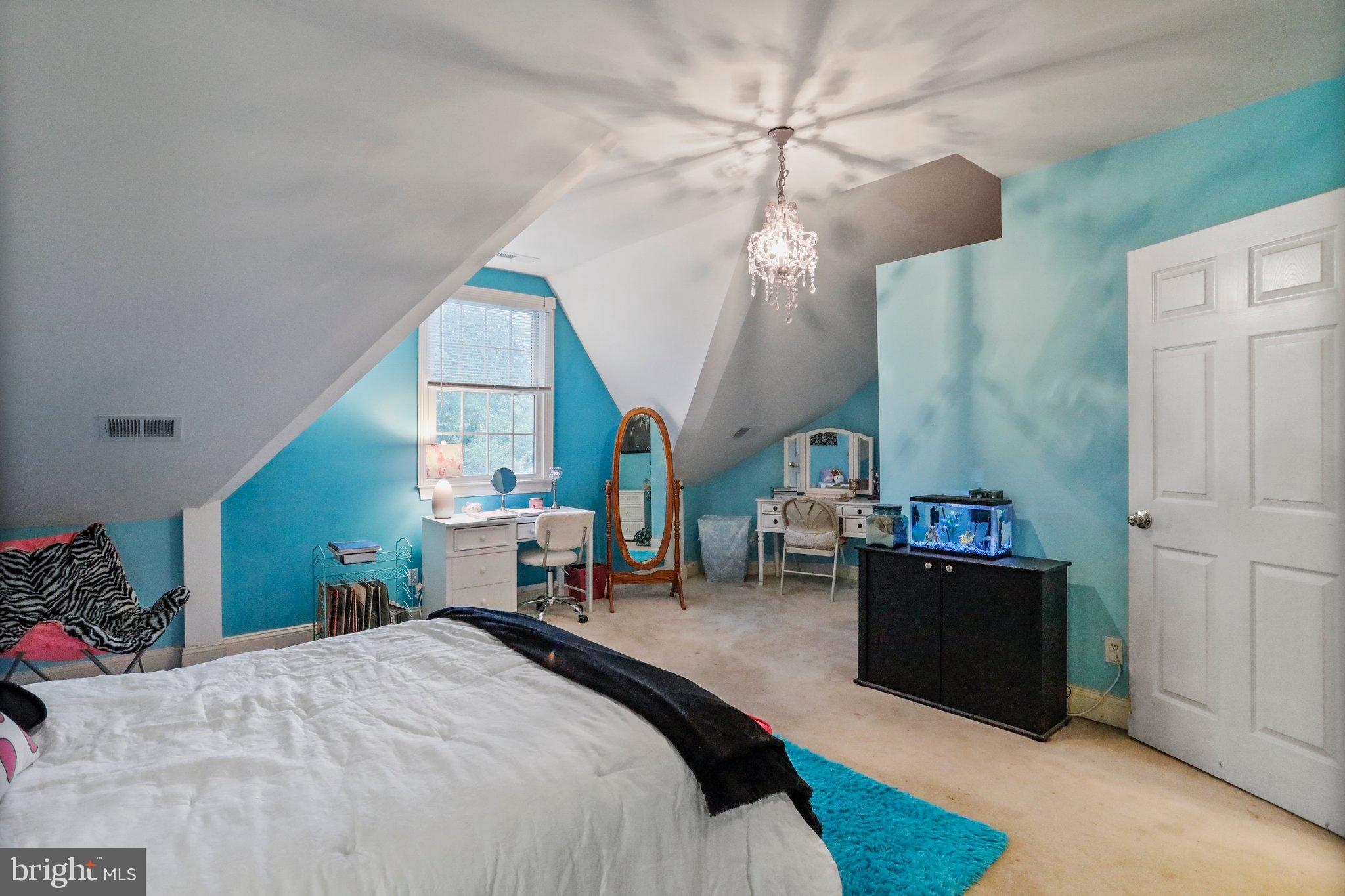 5031 Morning Star Dr