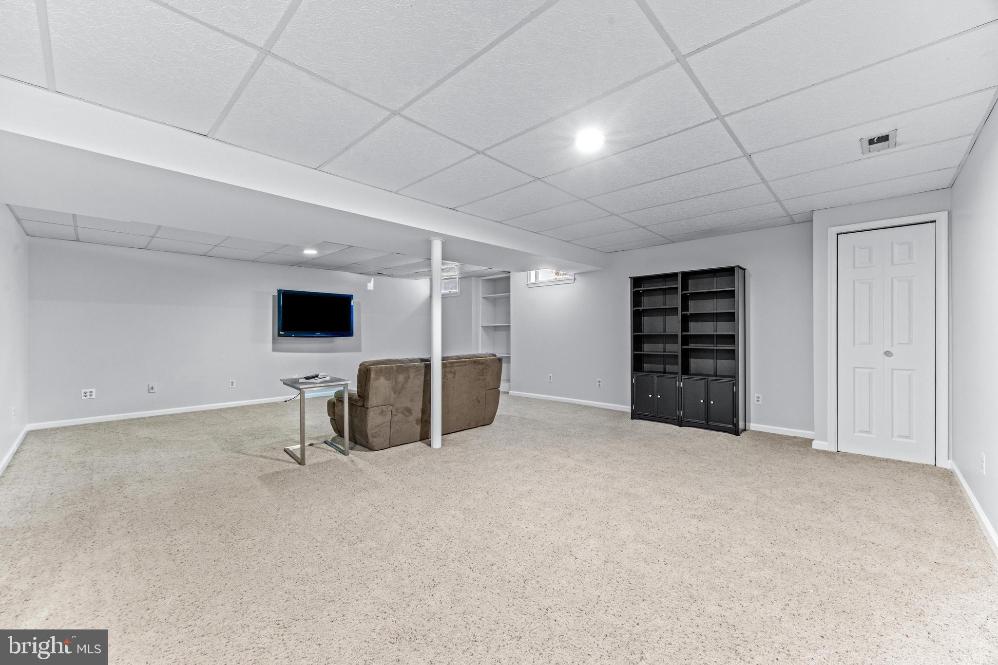 8382 Glenmar Rd