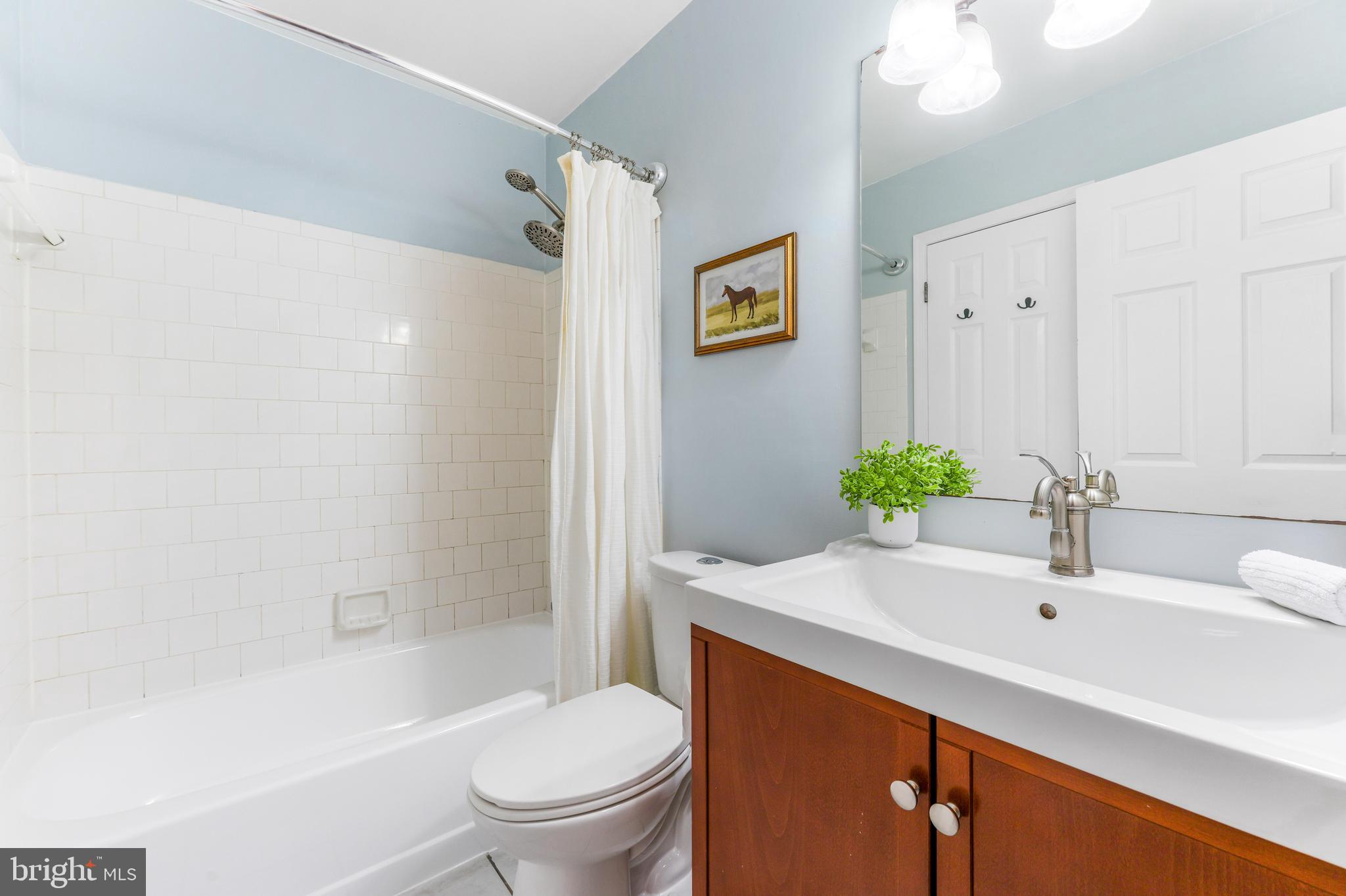 7002 DUCKETTS LANE 44-4