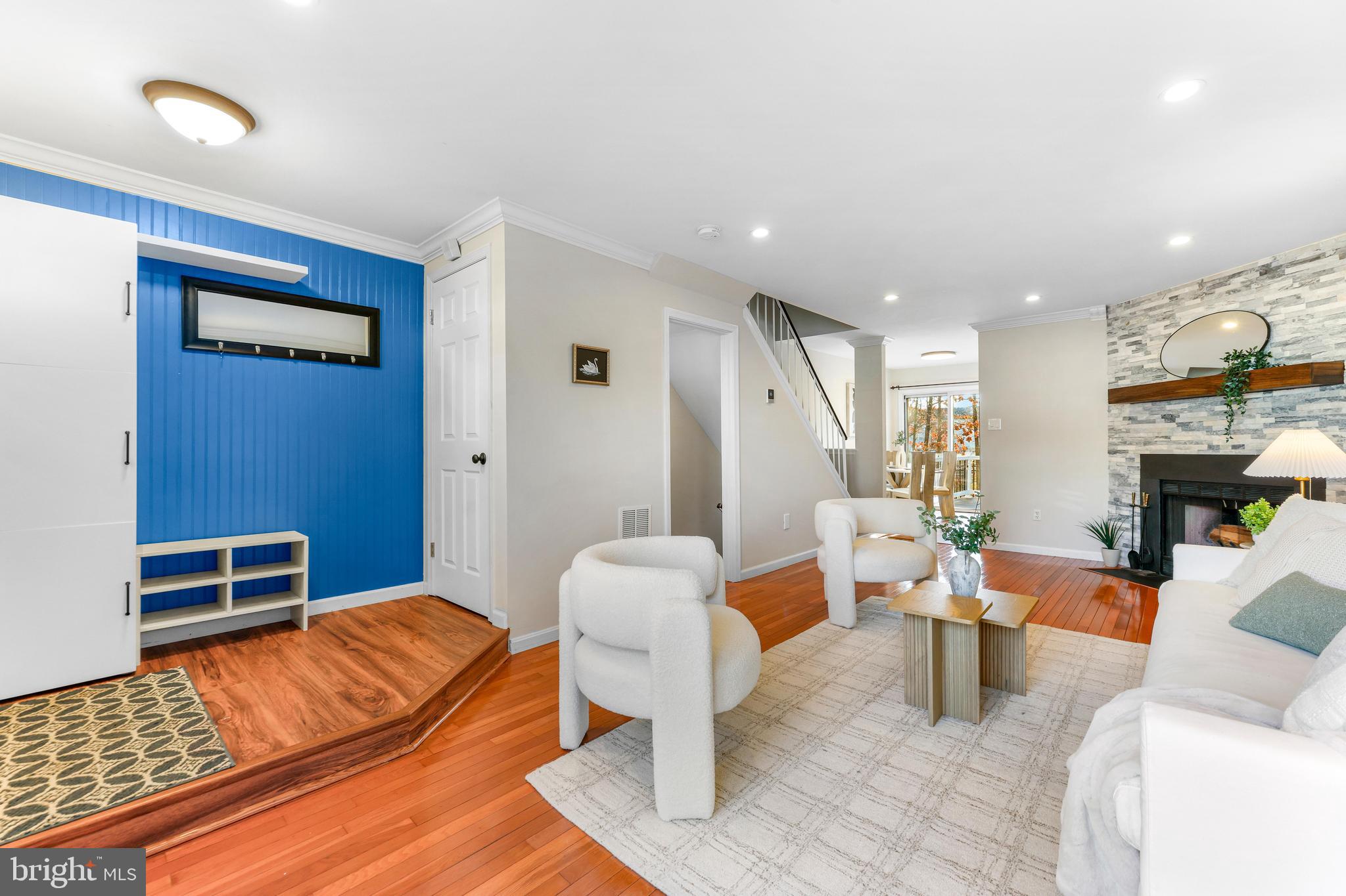 7002 DUCKETTS LANE 44-4