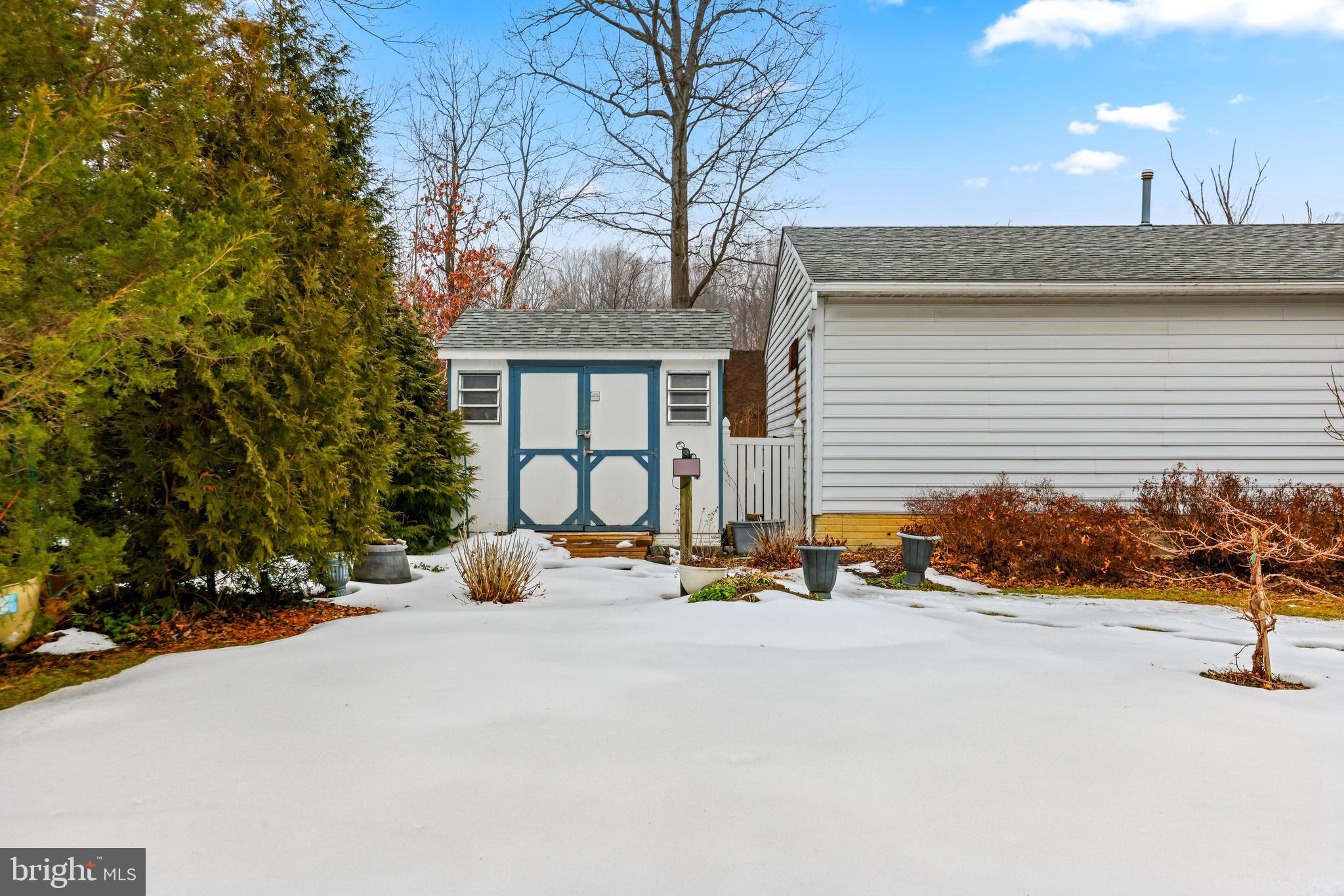 6550 LAWYERS HILL ROAD