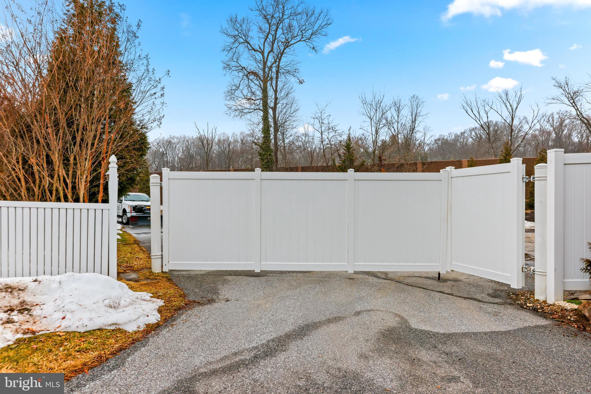 6550 LAWYERS HILL ROAD