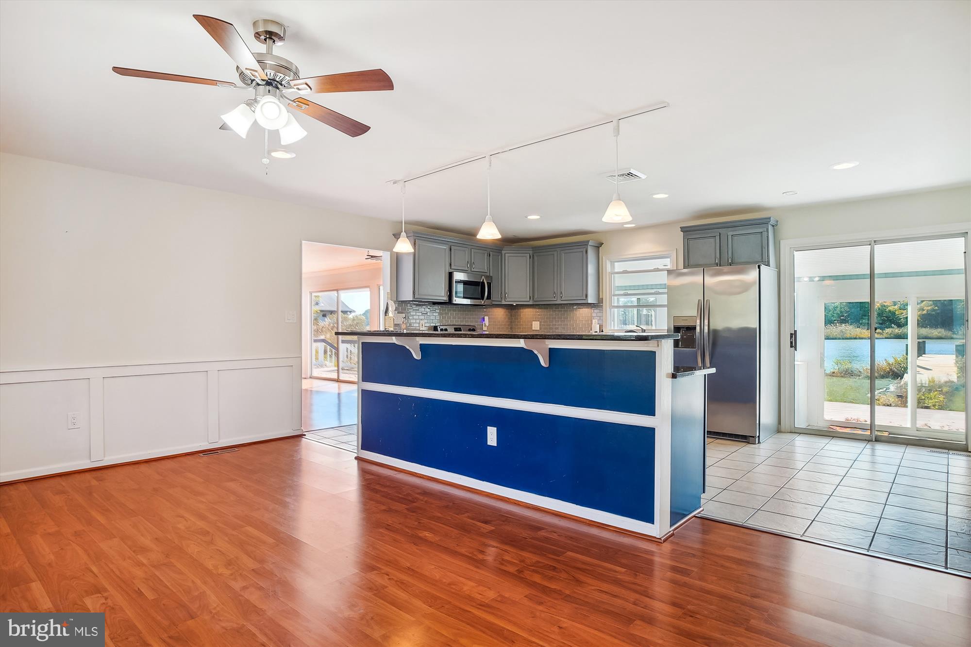 130 GREAT NECK RD