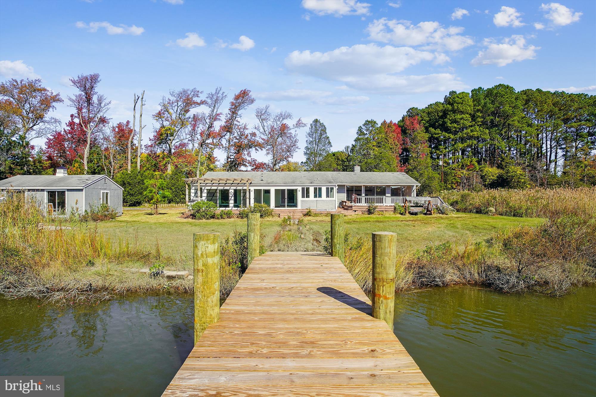 130 GREAT NECK RD