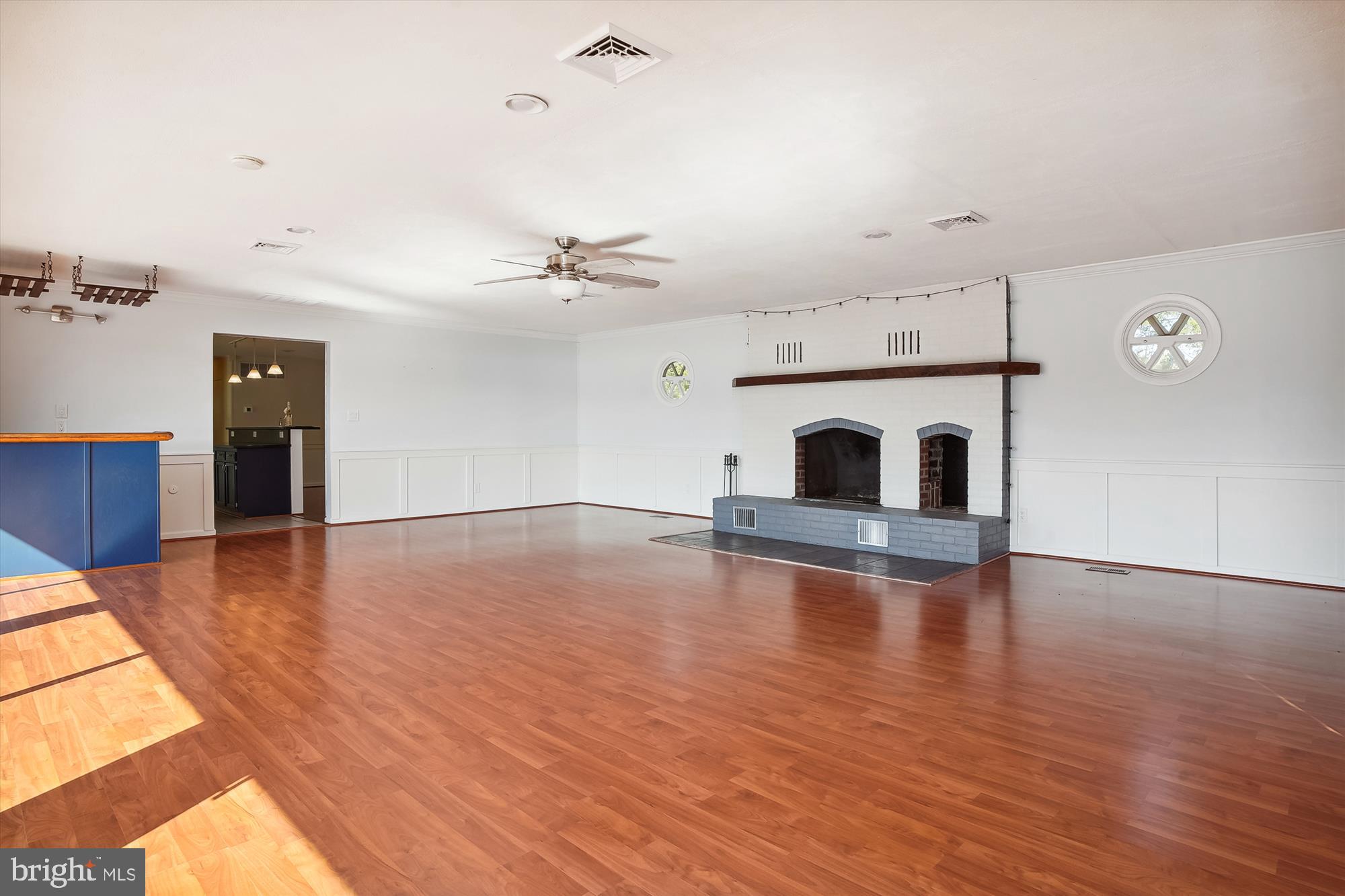 130 GREAT NECK RD