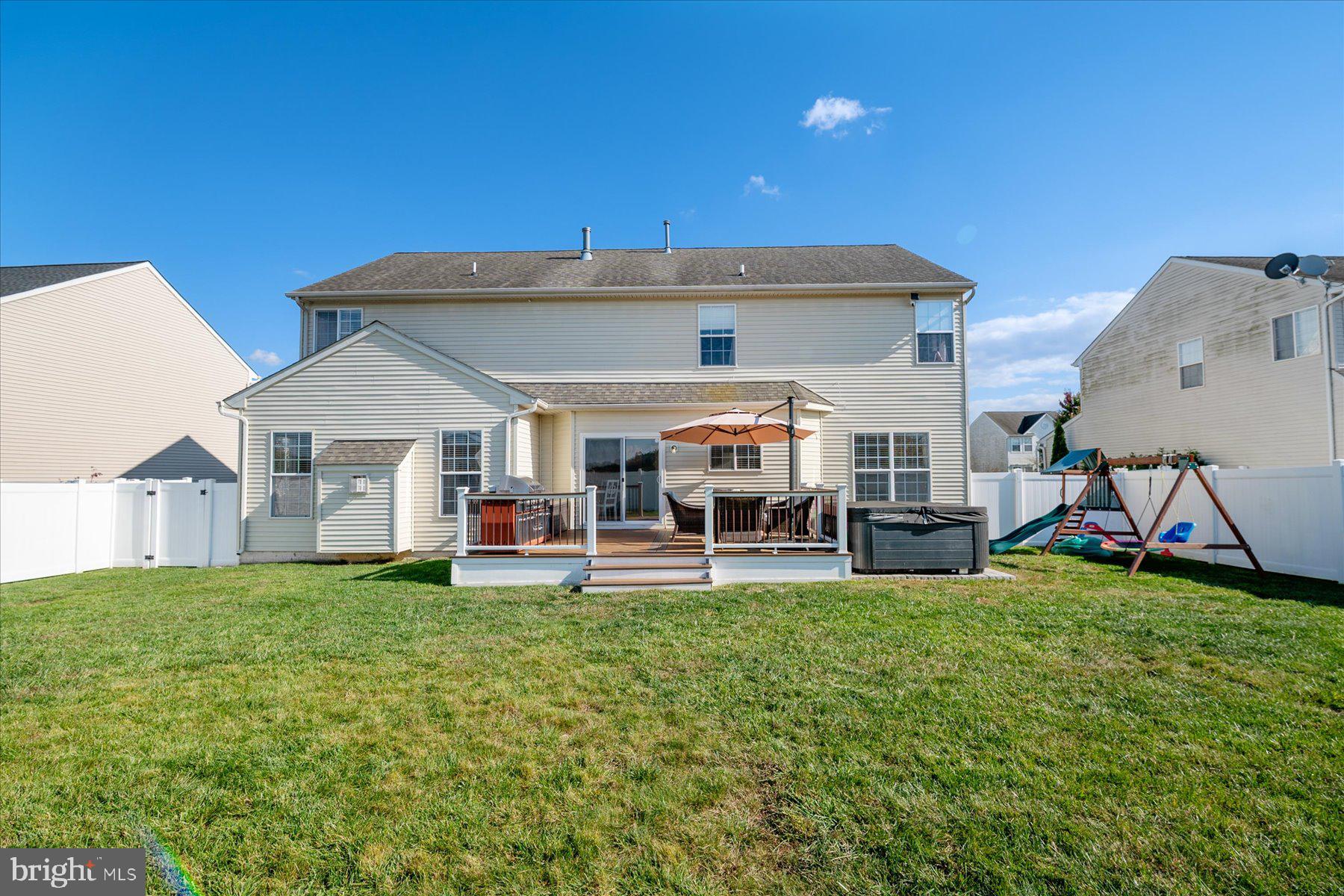 233 N FIELD WAY