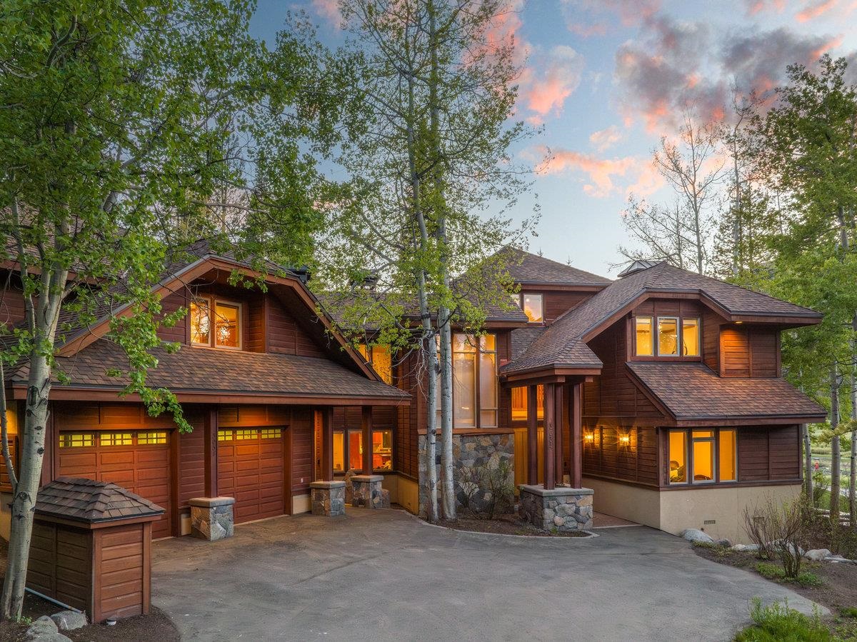 3034 Mountain Links Way