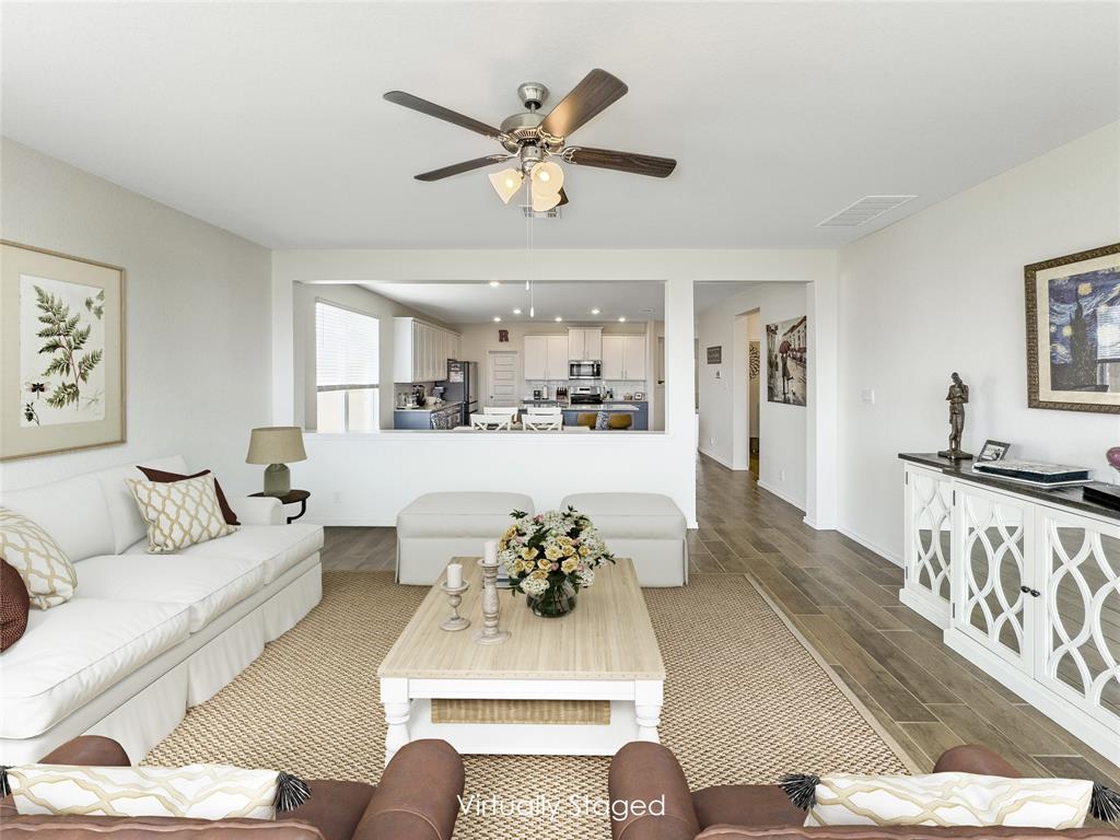 327 Steele Way
