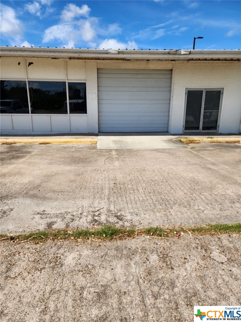 807 E Main