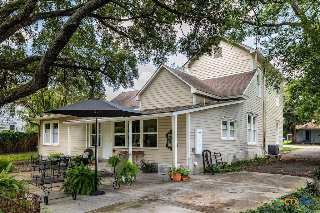 114 N College Street