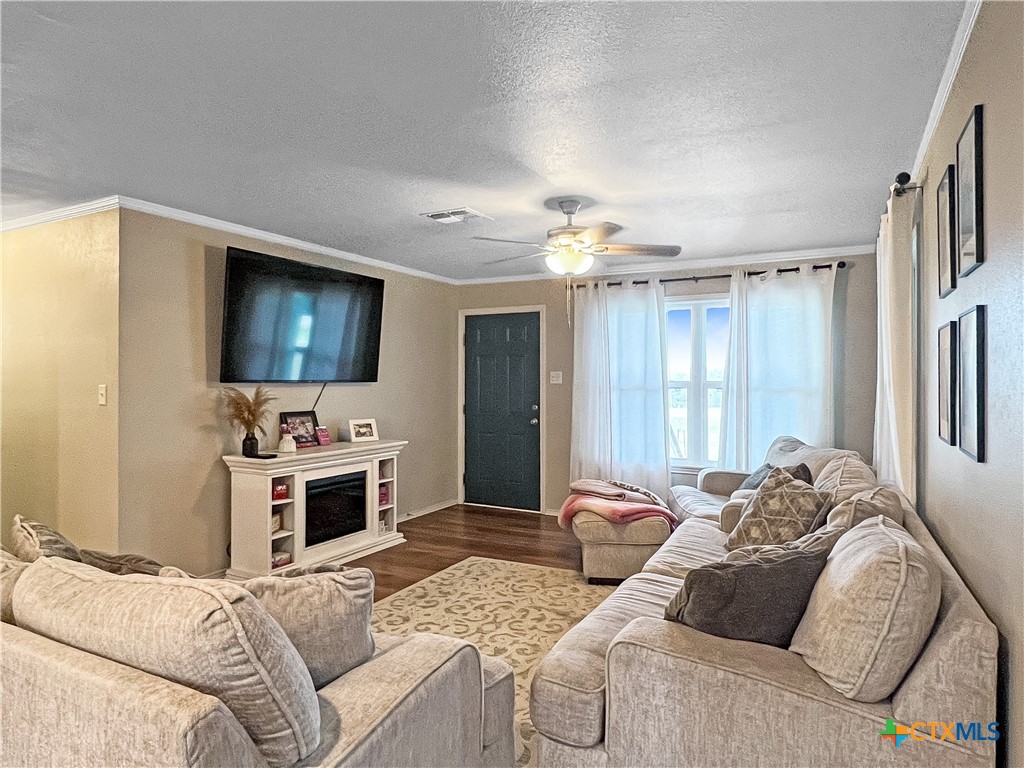 3282 E Highway 97