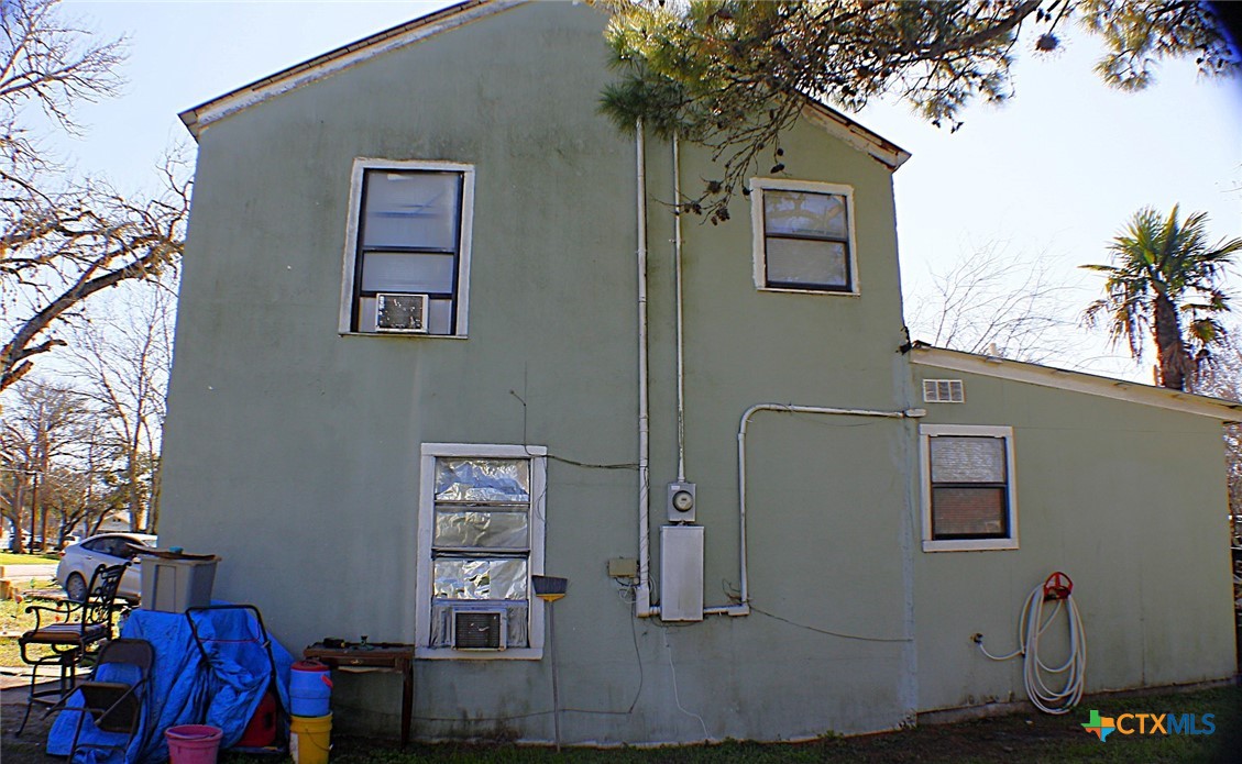 409 N Ave D