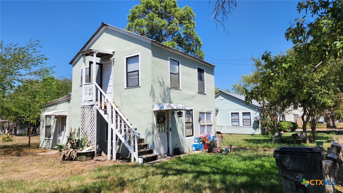 409 N Ave D
