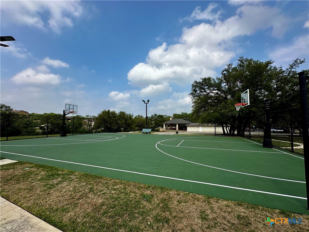 5271 Comal Vista