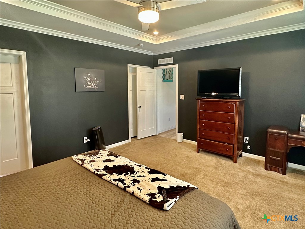 1021 Lewis Lane
