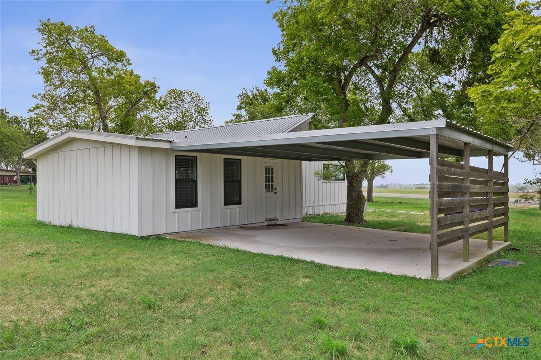 5530 US Highway 90a