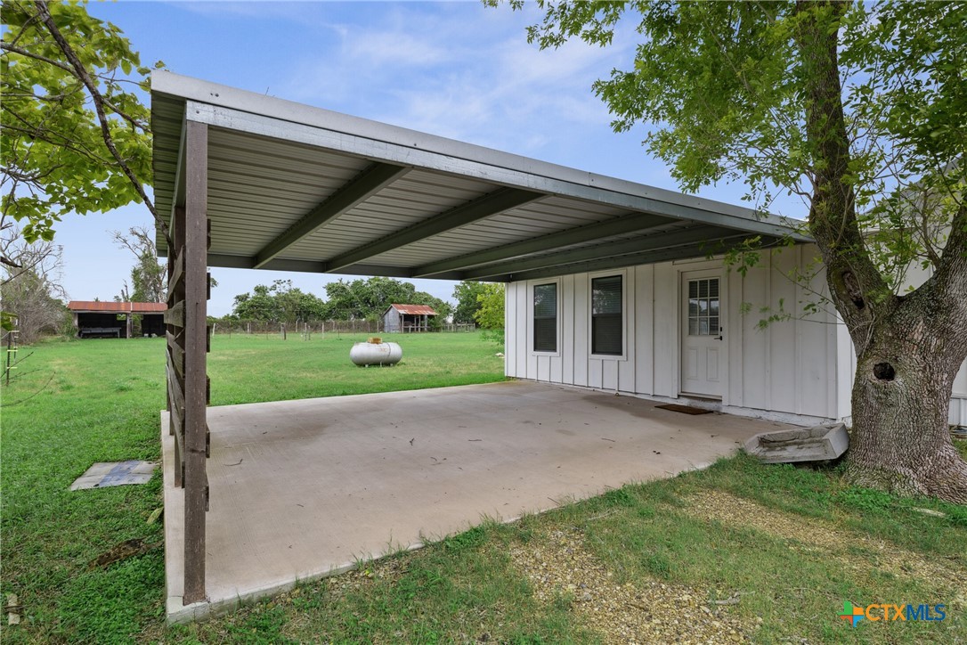 5530 US Highway 90a