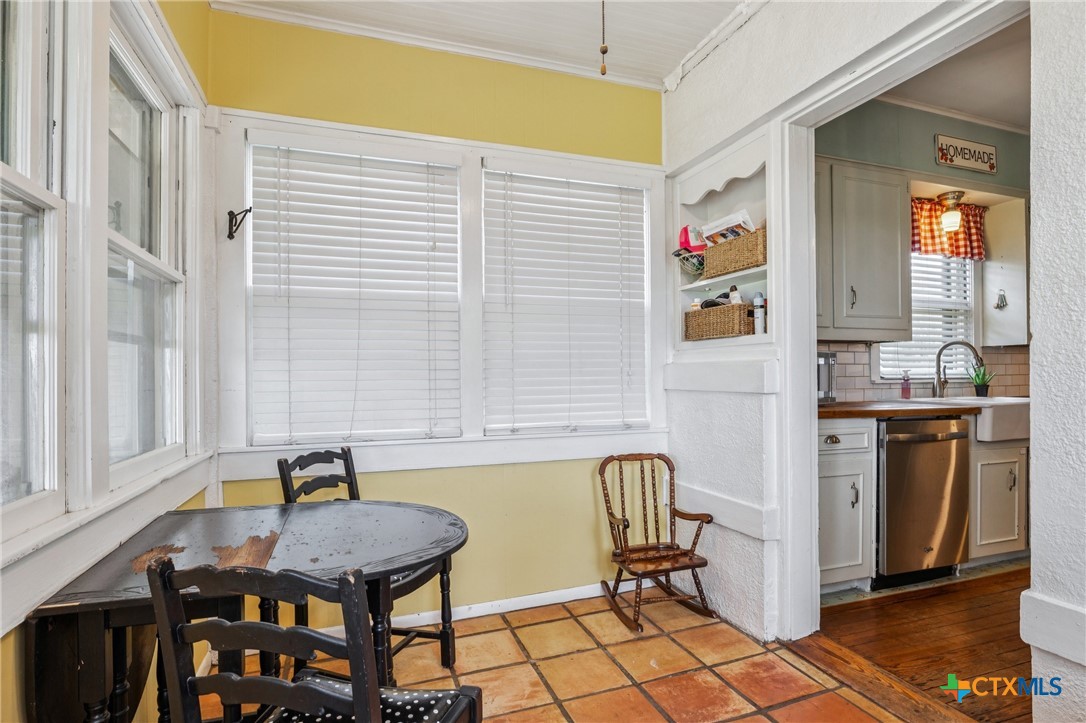 1004 Mitchell Street