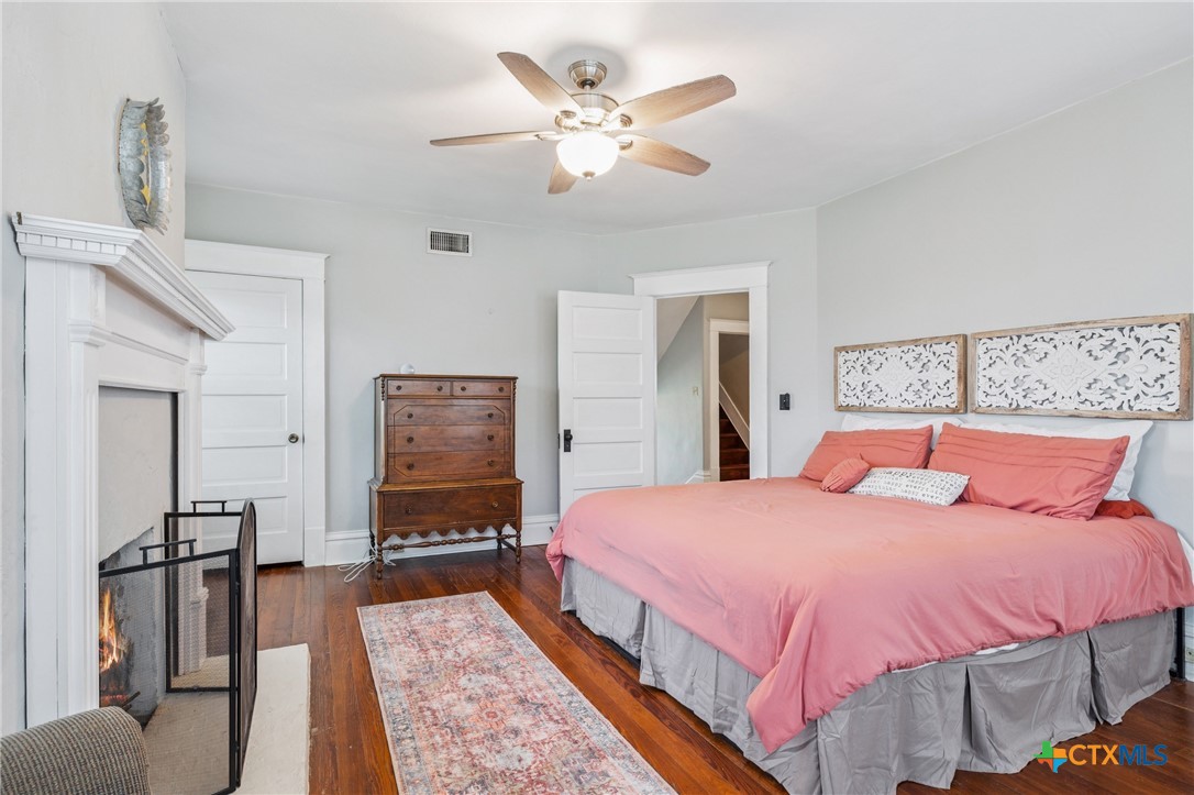 1004 Mitchell Street