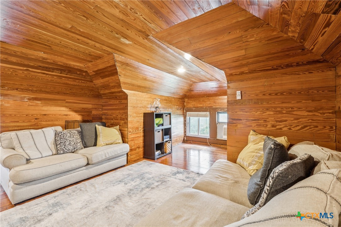 1004 Mitchell Street