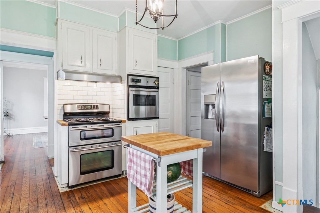 1004 Mitchell Street