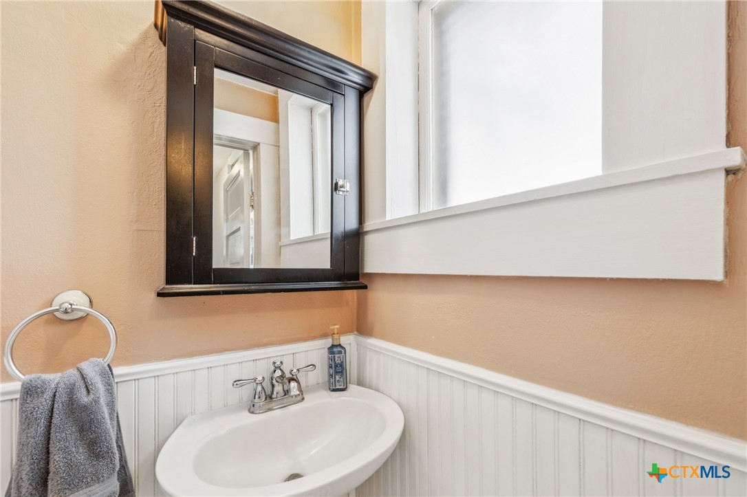 1004 Mitchell Street