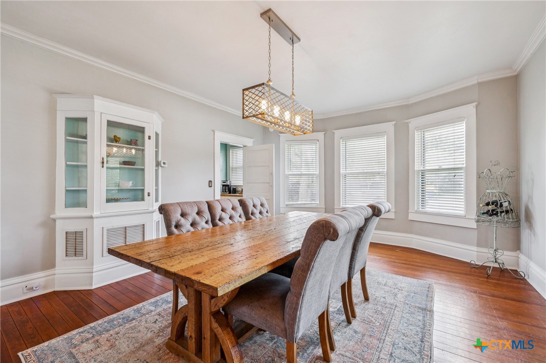 1004 Mitchell Street