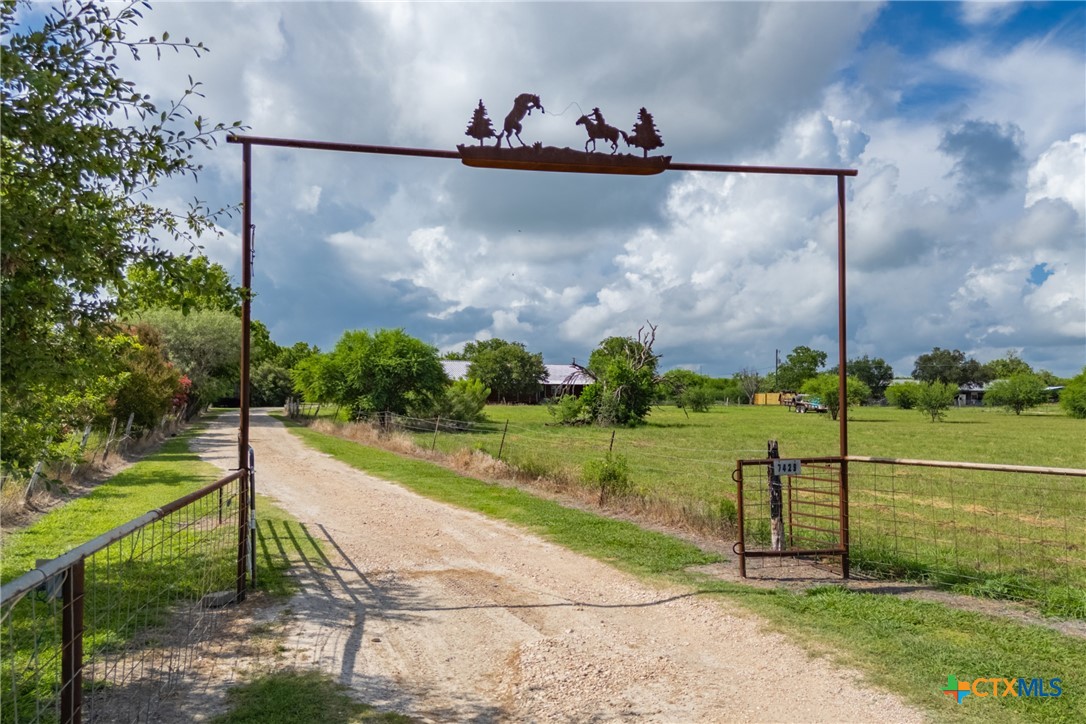 7429 HWY 142
