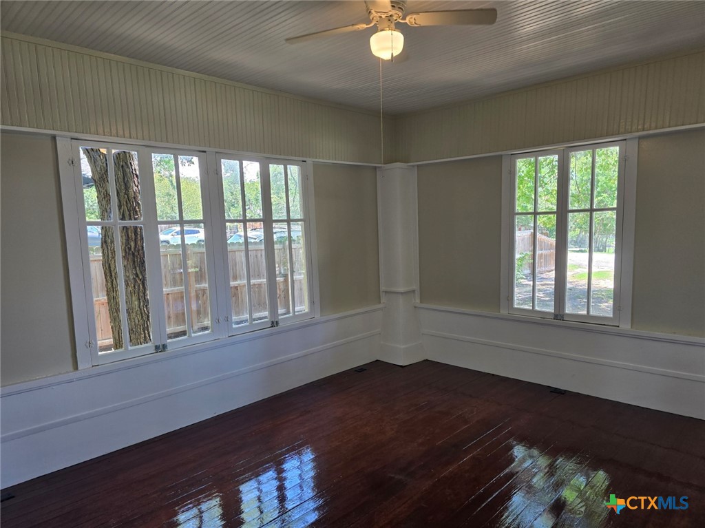 144 W Wallace Street