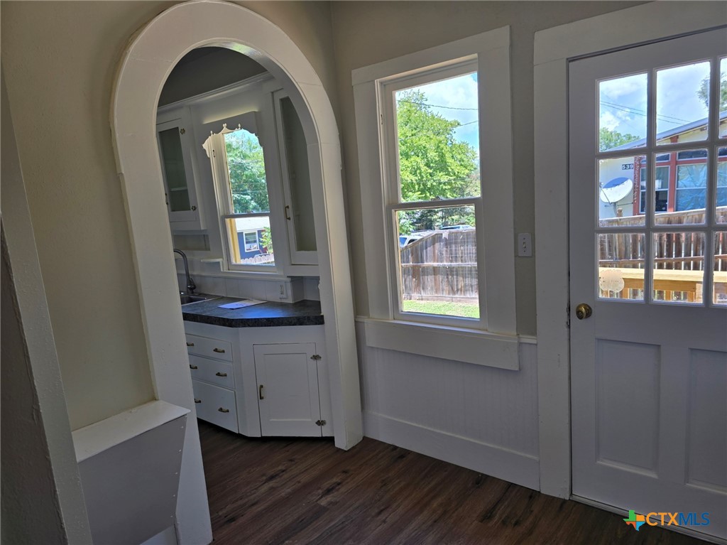 144 W Wallace Street