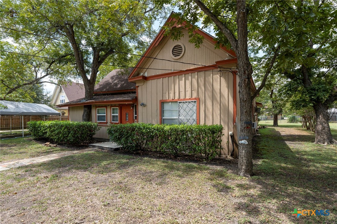 719 S Guadalupe Street