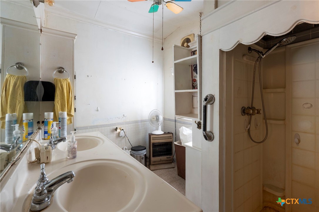 719 S Guadalupe Street