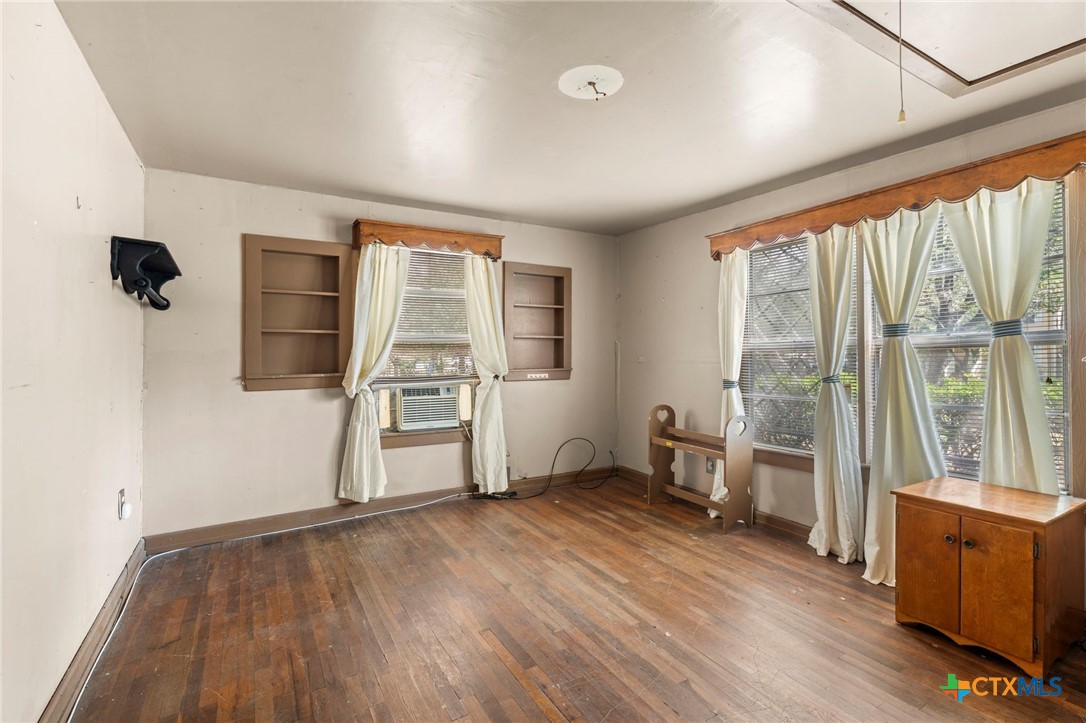 719 S Guadalupe Street