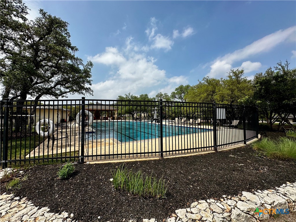 5271 Comal Vista