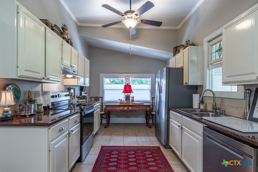 114 N College Street