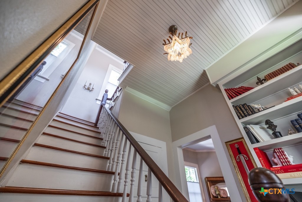 114 N College Street