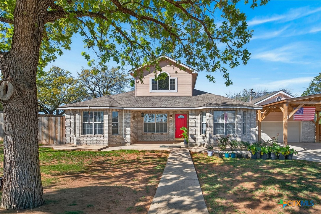 805 S 6th Street